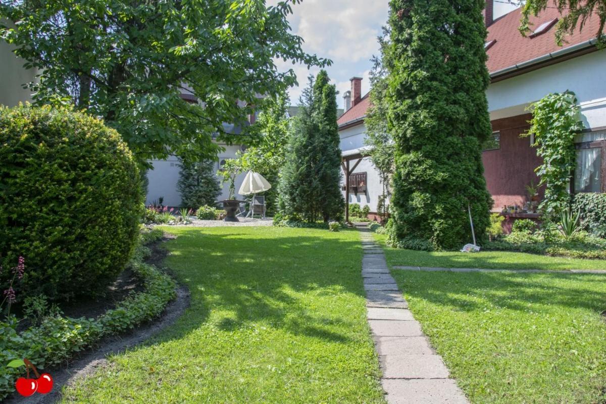 Két cseresznye vendégház Siófok Exterior foto